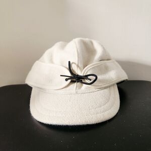 Stormy Kromer Cream Cap with Black Accent